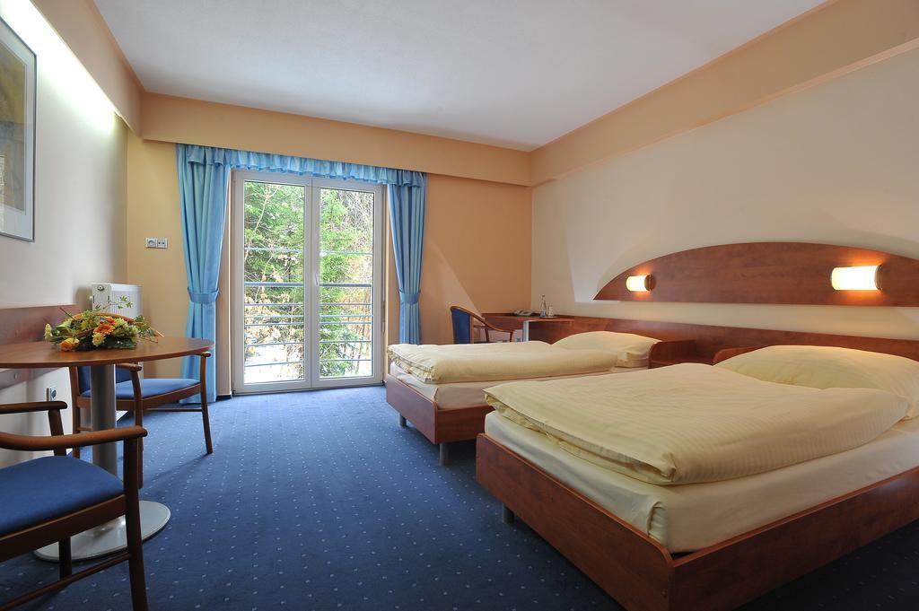 Hotel Brizky Jablonec nad Nysą Zewnętrze zdjęcie