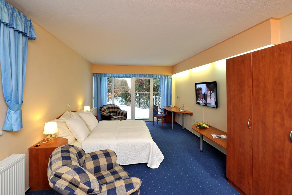 Hotel Brizky Jablonec nad Nysą Zewnętrze zdjęcie