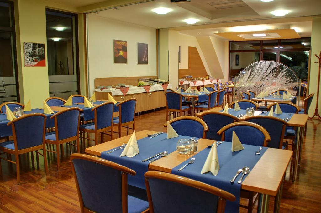 Hotel Brizky Jablonec nad Nysą Zewnętrze zdjęcie