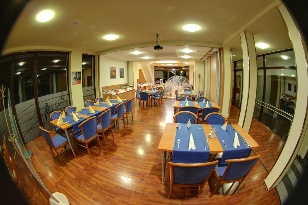 Hotel Brizky Jablonec nad Nysą Zewnętrze zdjęcie