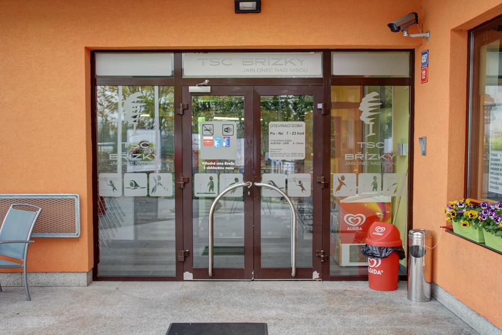 Hotel Brizky Jablonec nad Nysą Zewnętrze zdjęcie