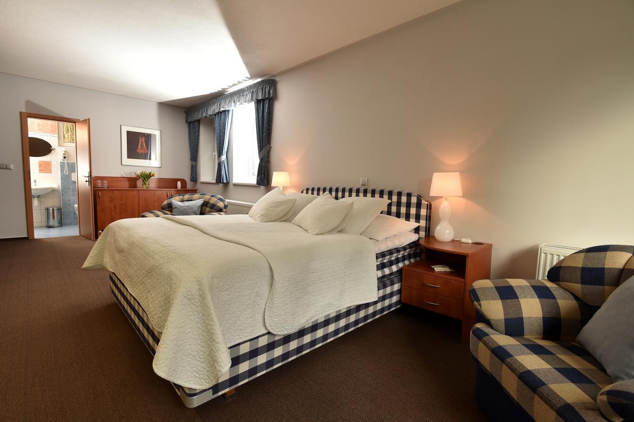 Hotel Brizky Jablonec nad Nysą Zewnętrze zdjęcie